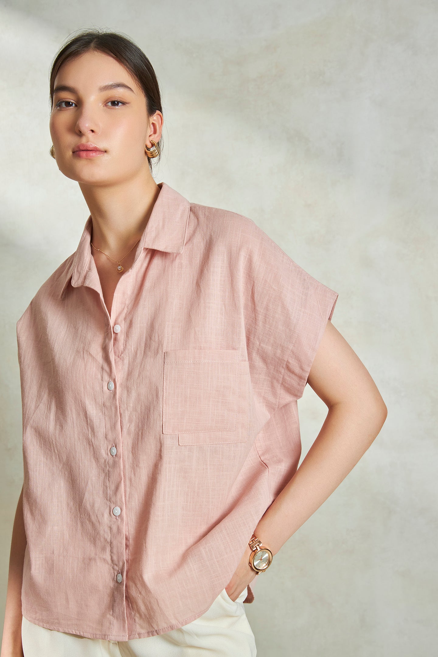 Leona|Breathable cotton double pocket shirt