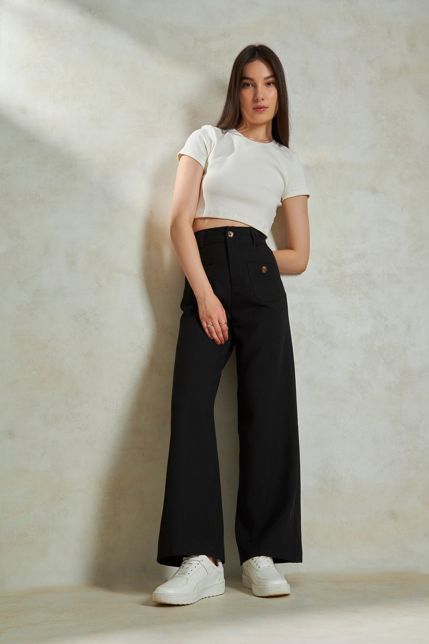 Lucille|Stylish straight-leg trousers with front pockets