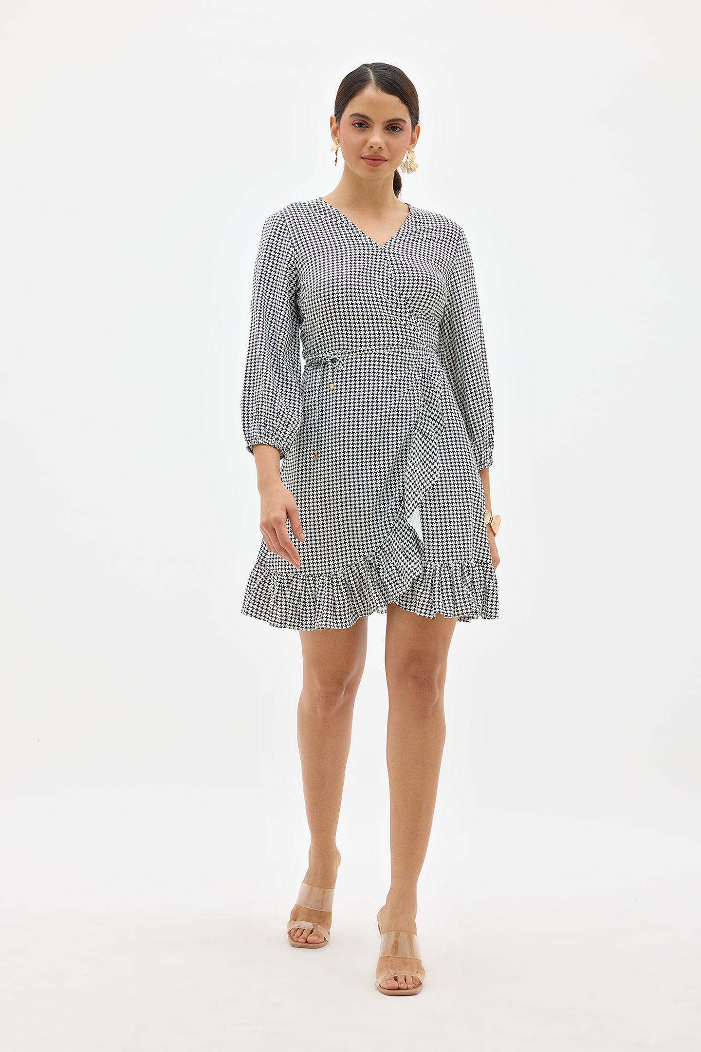 Kenza|Breathable v-neck dress with blouson sleeves